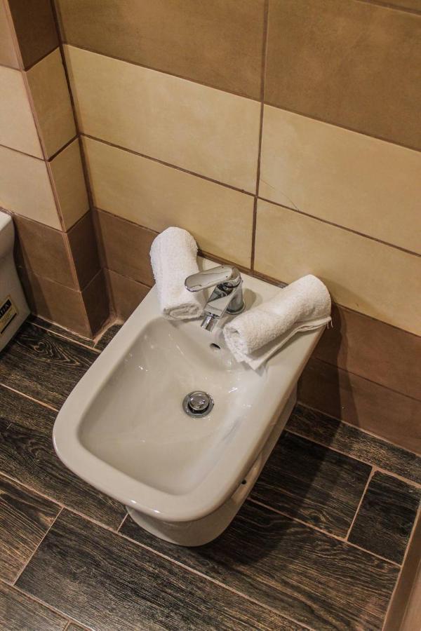Alexander House Hotel Palermo Luaran gambar