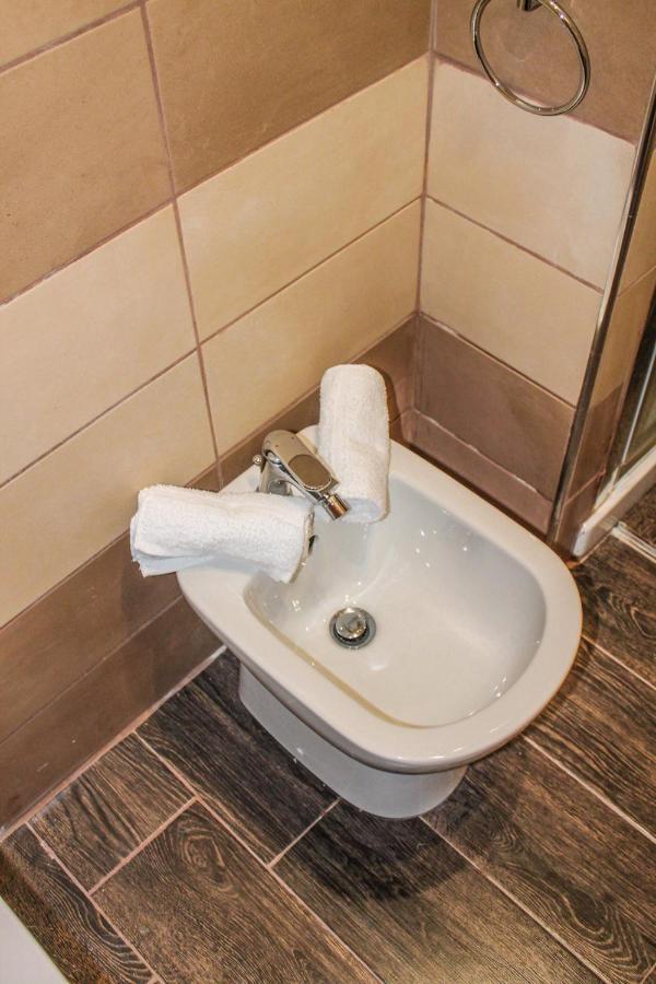 Alexander House Hotel Palermo Luaran gambar